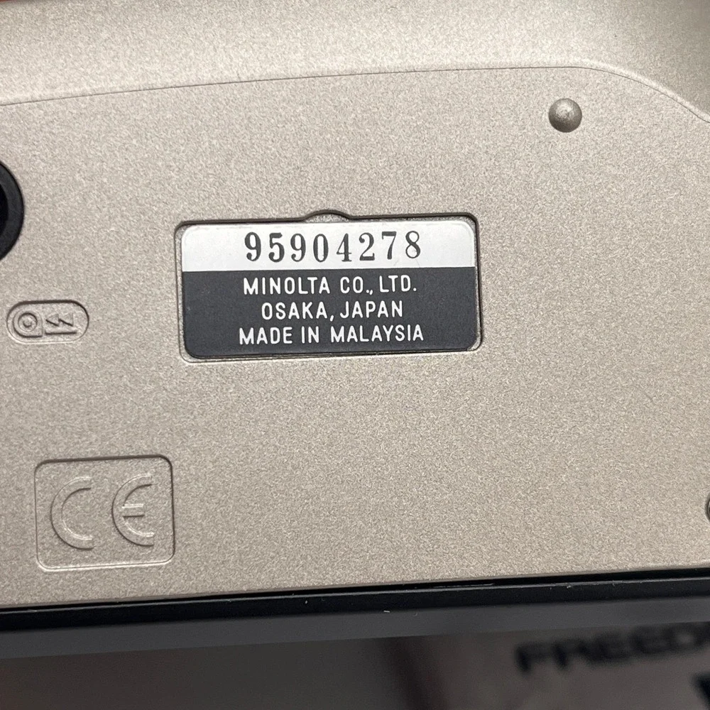 Minolta Supreme Freedom Zoom EX DATE 35mm Film Camera w/ Instructions FOR PARTS